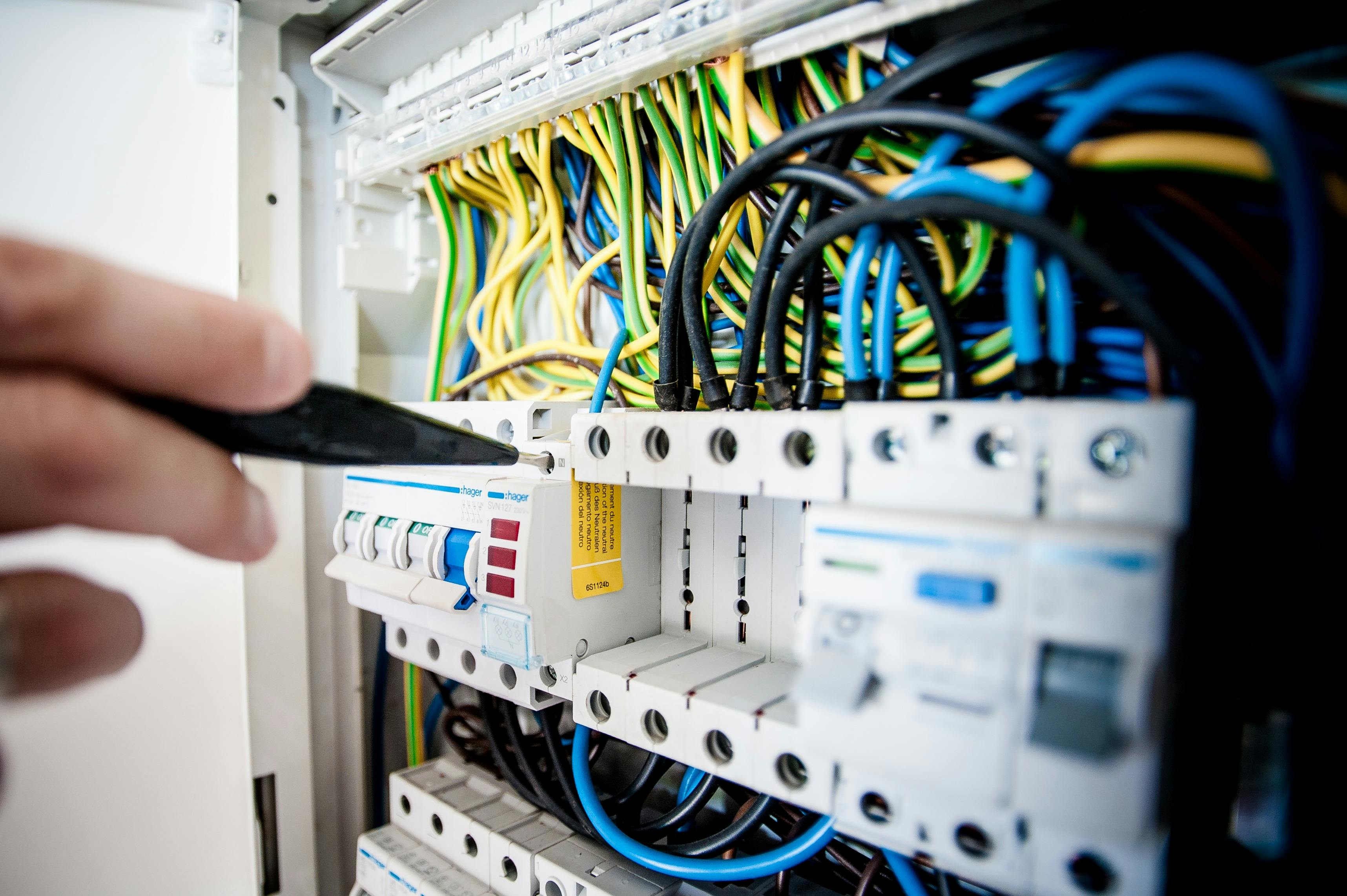 VACQUIER Electricité - Illustration gauche